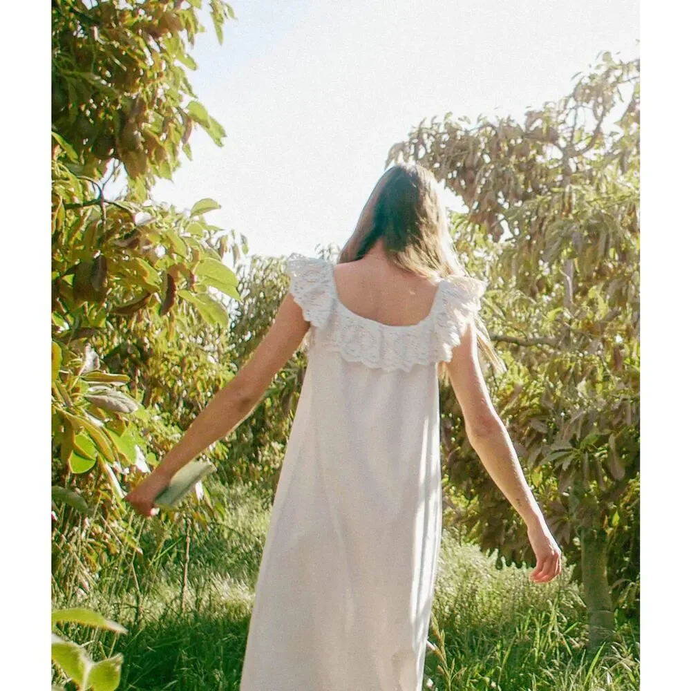 CHRISTY DAWN Mairin Off the Shoulder Maxi Dress In Elderflower Embroidery MEDIUM - Picture 3 of 7